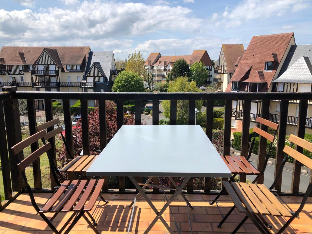 Le Petit Navire - Acces Direct Plage Cabourg Exterior foto